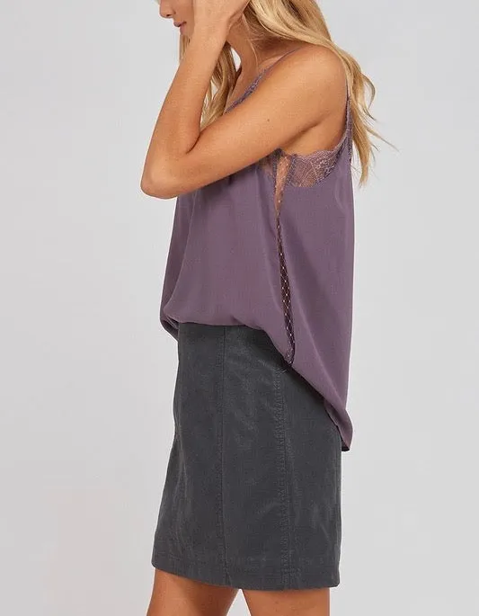 Like It Like That Lace Trimmed Lined Crepe Camisole Tank in Midnight