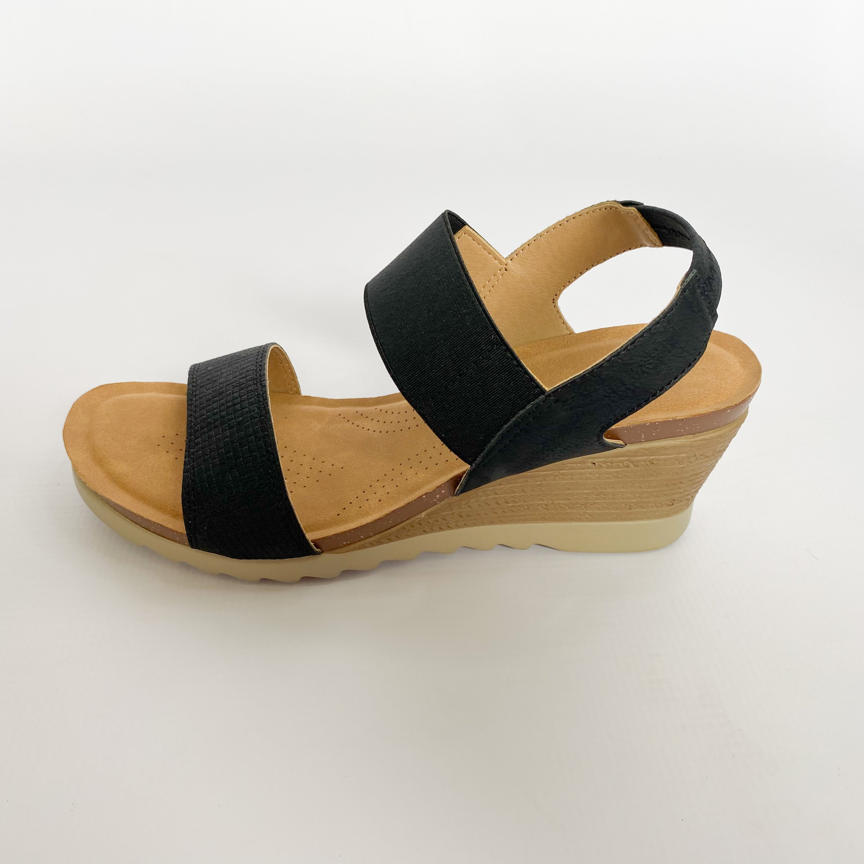 Queue black elasticated wedge