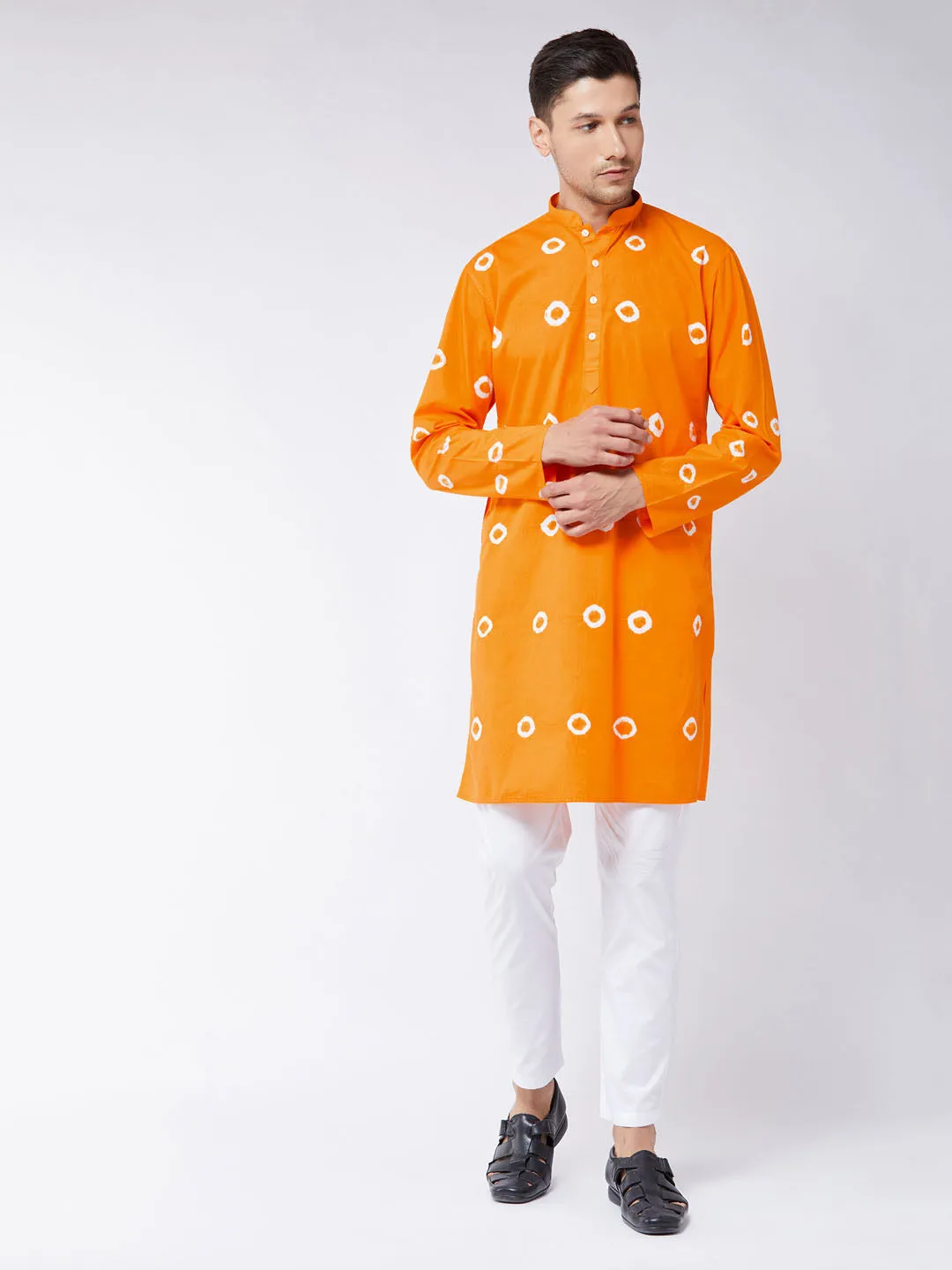 VASTRAMAY Men's Orange And White Bandhni Print Cotton Kurta And Pant Style Cotton Pyjama Set